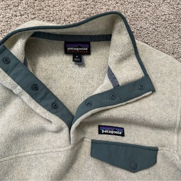 Patagonia Women’s Lightweight Synchilla Snap-T Fleece Pullover - Picture 3 of 4